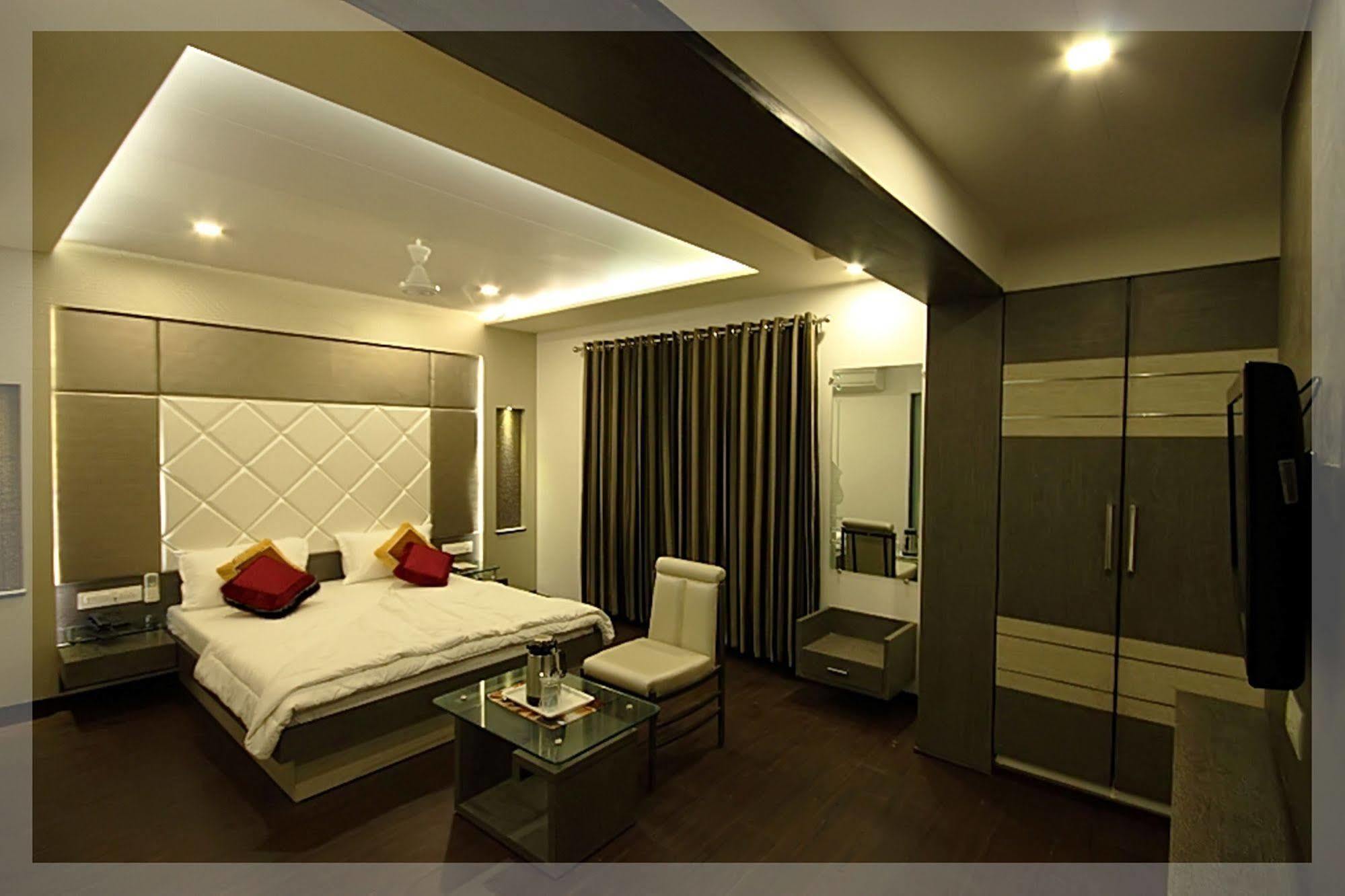 Hotel Flair Inn Ahmedabad Exterior foto